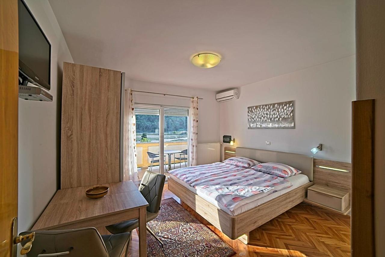 Studio Apartments Peric Rab Kampor Exterior foto